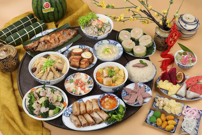 Mâm cơm ngày tết